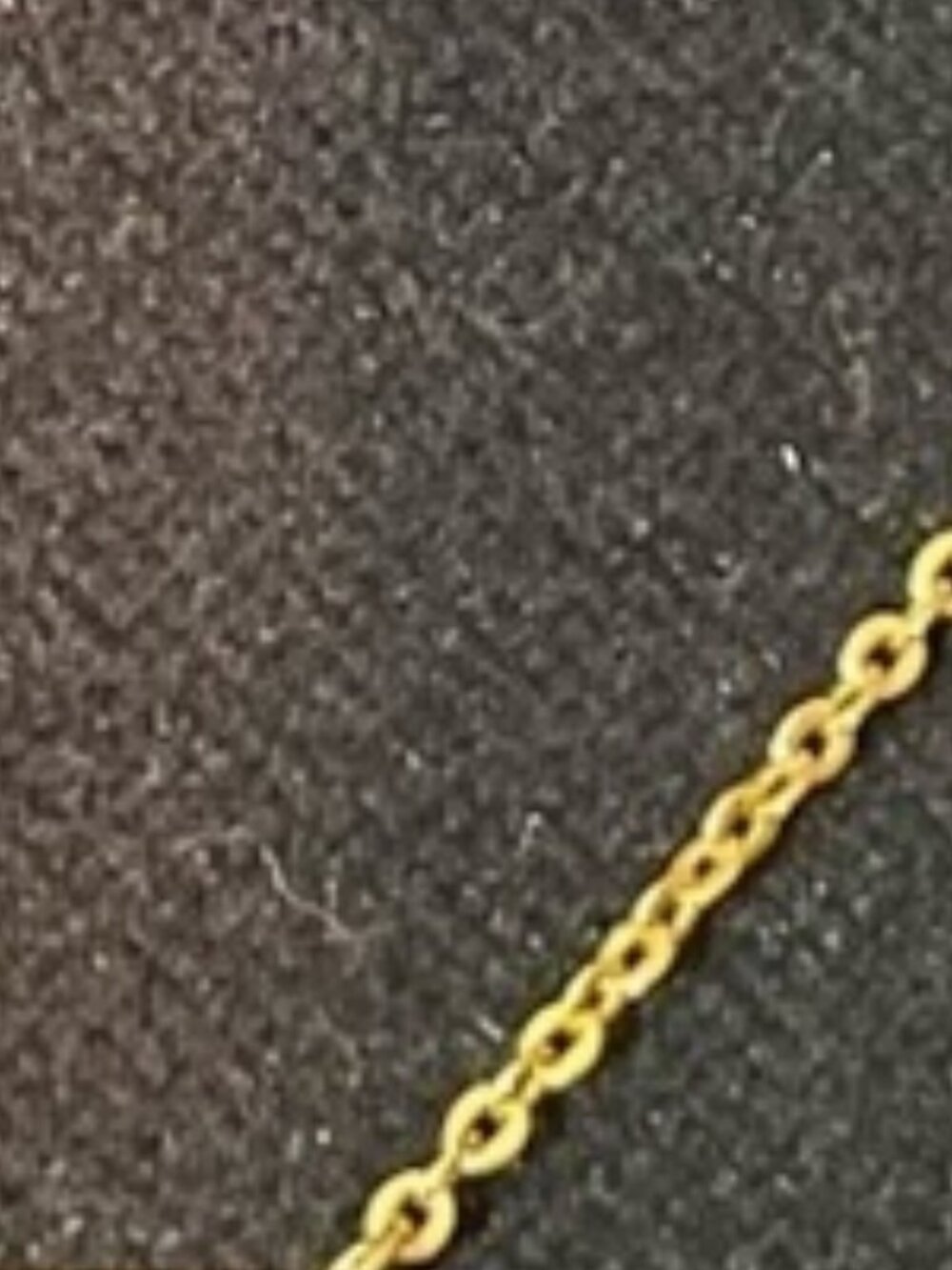 Gold necklace - Picture 1 of 1